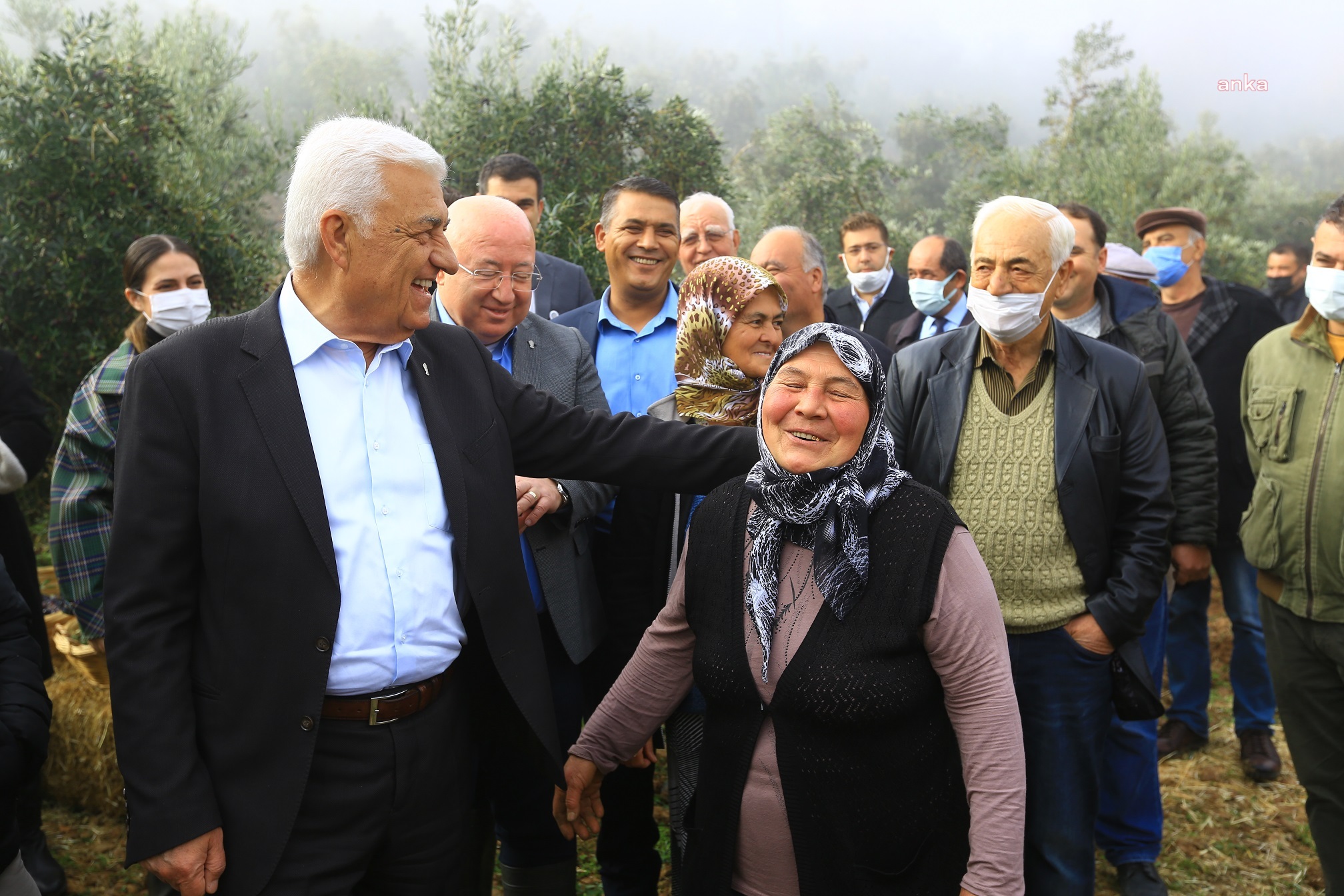 Muğla Büyükşehir, "Tarlanıza Geliyoruz" projesiyle üreticilere kazandırmaya devam ediyor