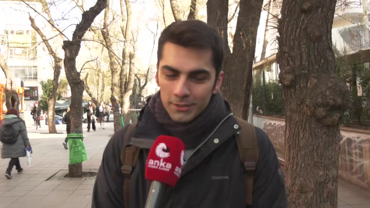 Üniversite öğrencileri 200 liralık kredi zammını yetersiz buldu: "Hayatta kalmak değil yaşamak istiyoruz"