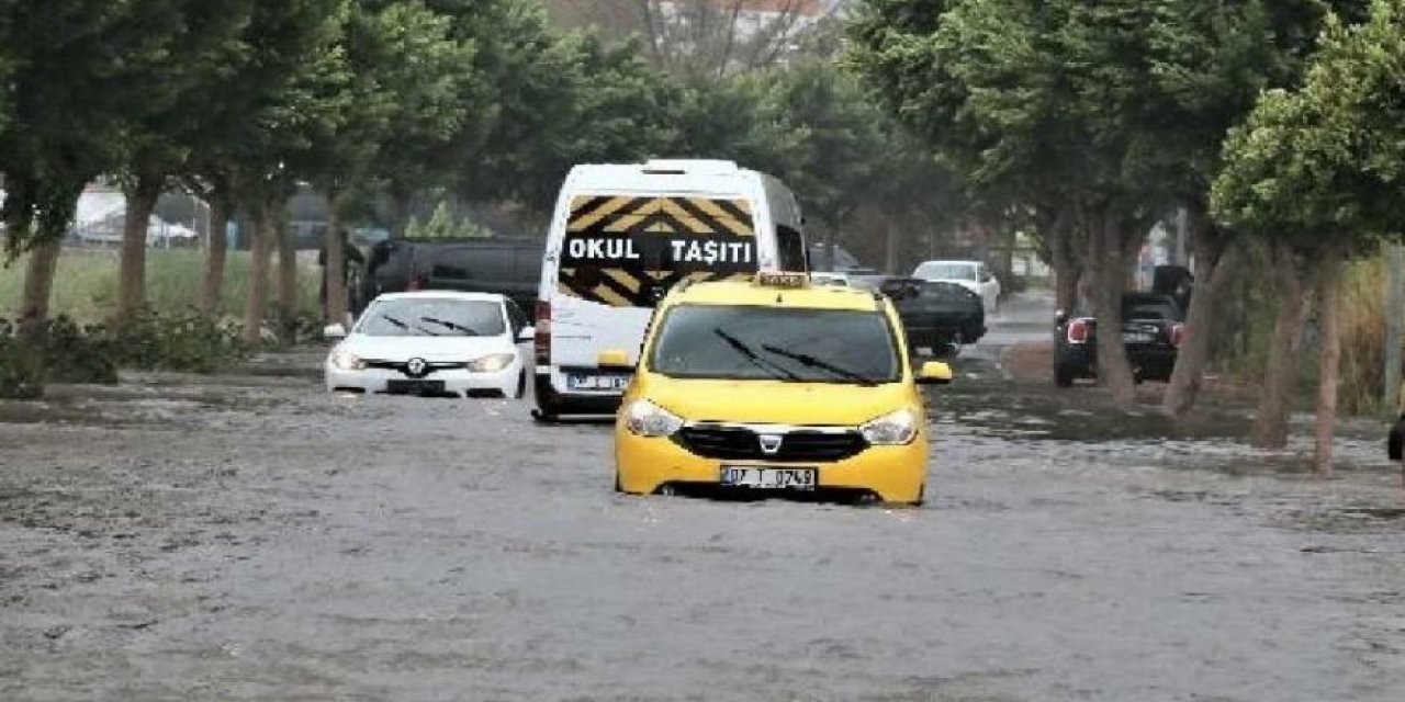 ‘Kırmızı’ kodlu uyarının ardından 3 ilçede okullar tatil