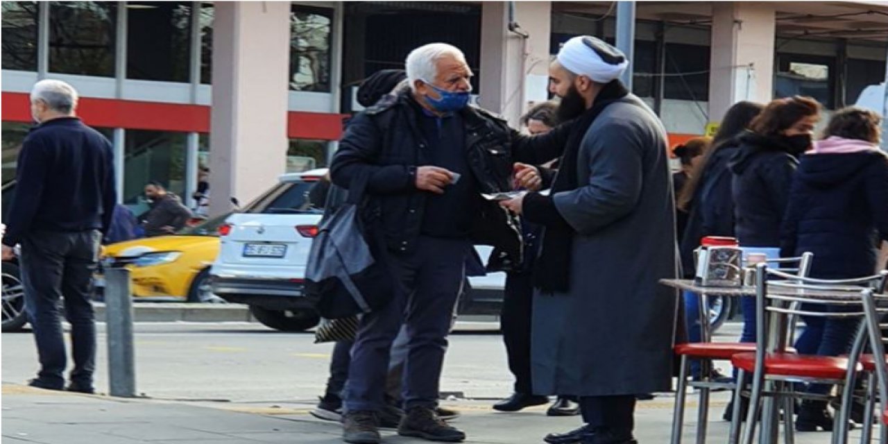 İzmir'de yılbaşı karşıtı bildiri: Yeni yılı kutlayan yurttaşlar dinsizmiş!