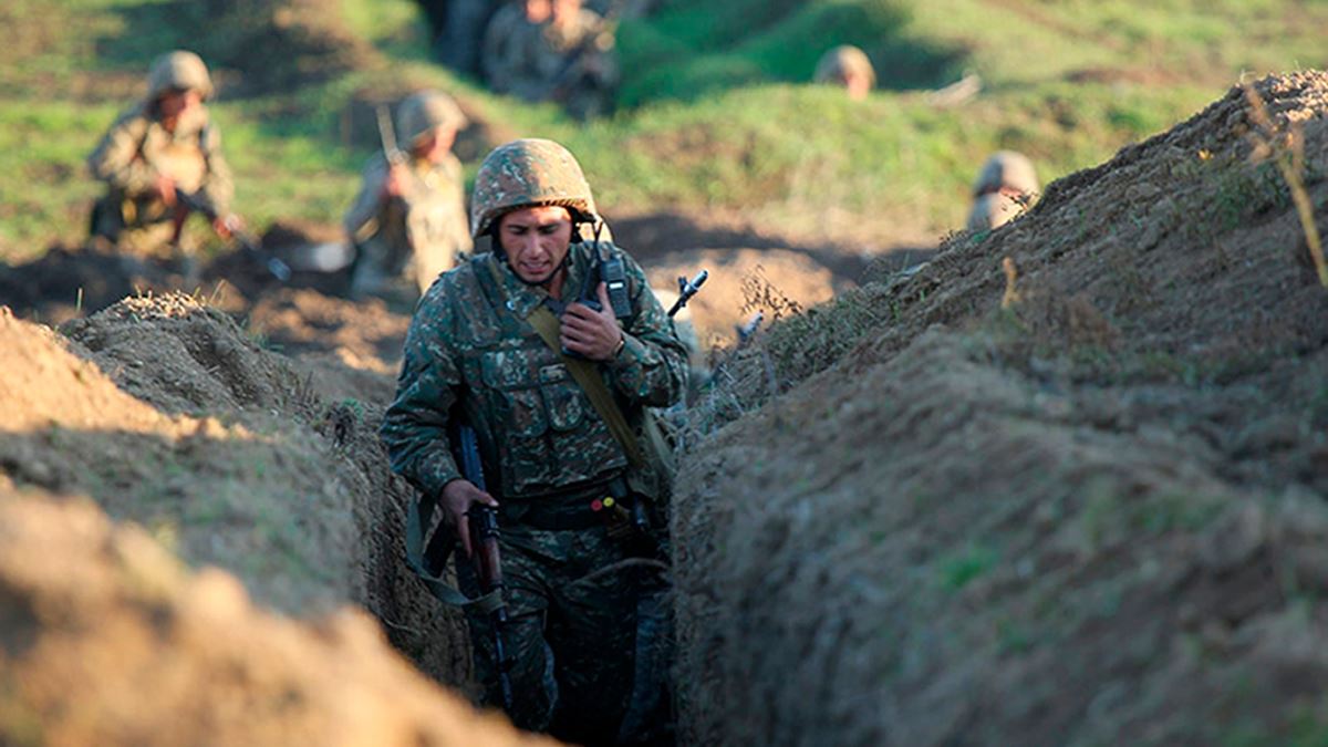Azerbaycan ile Ermenistan arasında şiddetli çatışmalar yaşanıyor