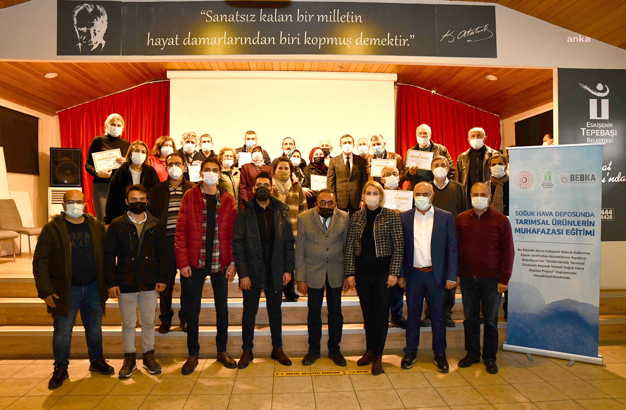 Tepebaşı Belediyesi'nden üreticilere budama eğitimi