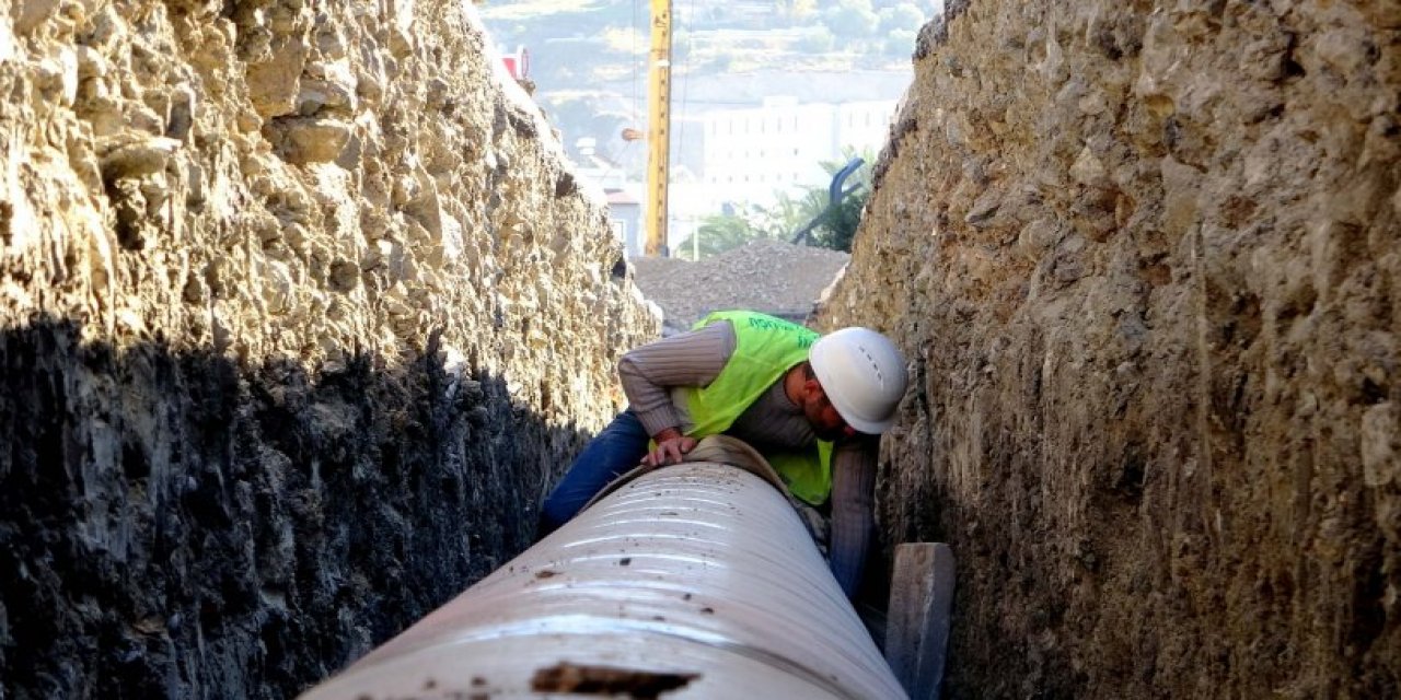 Hatay Belediyesi'nden Gürsel Mahallesi'ne yağmur suyu deşarj hattı
