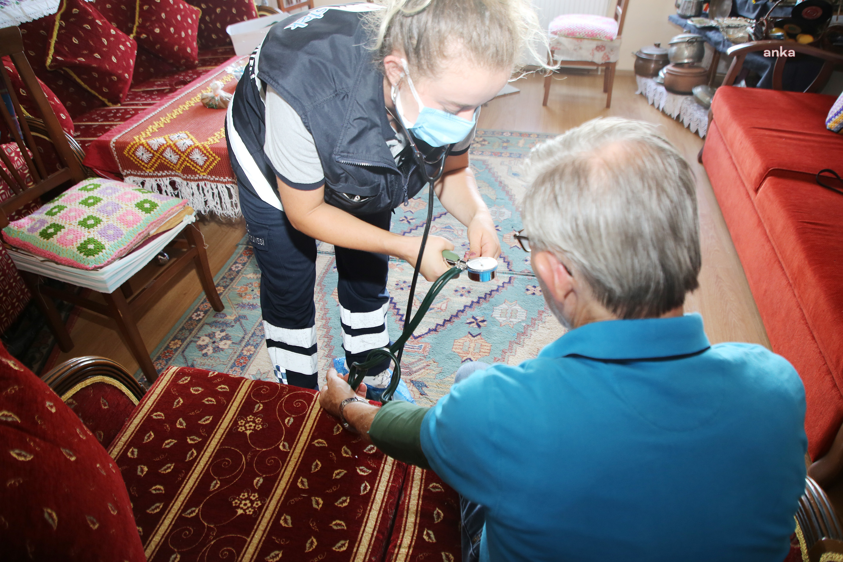 Atakum Belediyesi'nden 95 haneye 'Evde Destek'