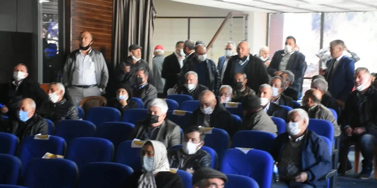 Aydınlı kamyoncu: "Oda başkanları Ankara'da şoför arkadaşların hakkını savunuyor mu? Yoksa şak şak yapıp dönüyor mu?"