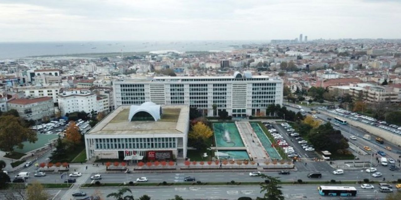 İBB Sözcüsü Ongun'dan CNN Türk'e metro yanıtı: "10 metro şantiyemizden birinde size eğitim verebiliriz"