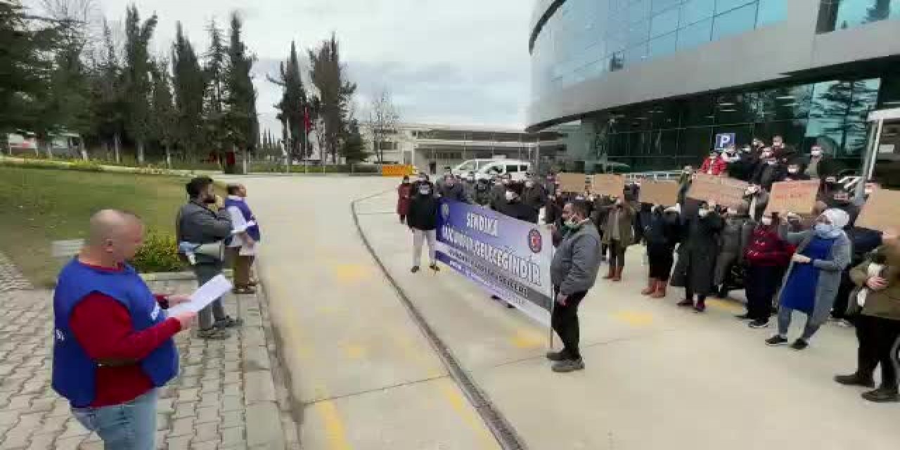 İşçilerden fabrika önünde zam protestosu