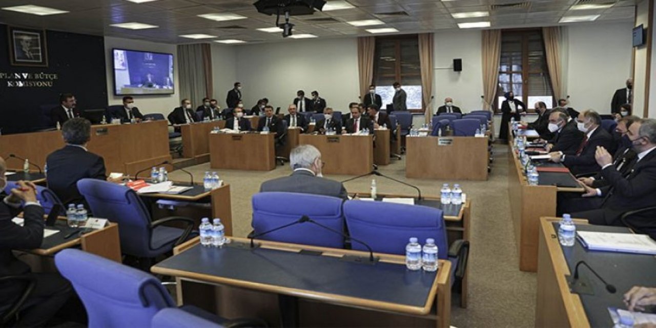 Bakan Yardımcısı Zaman, kur korumalı mevduat hesaplarını anlattı: "Dua edin de tutsun!"