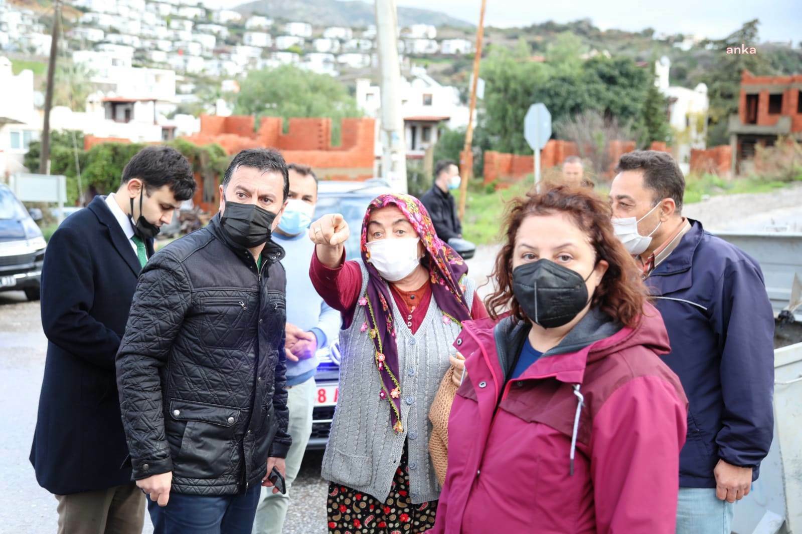 Bodrum'da etkili olan yağışa karşı Belediye Başkanı Aras ve belediye ekipleri sahada