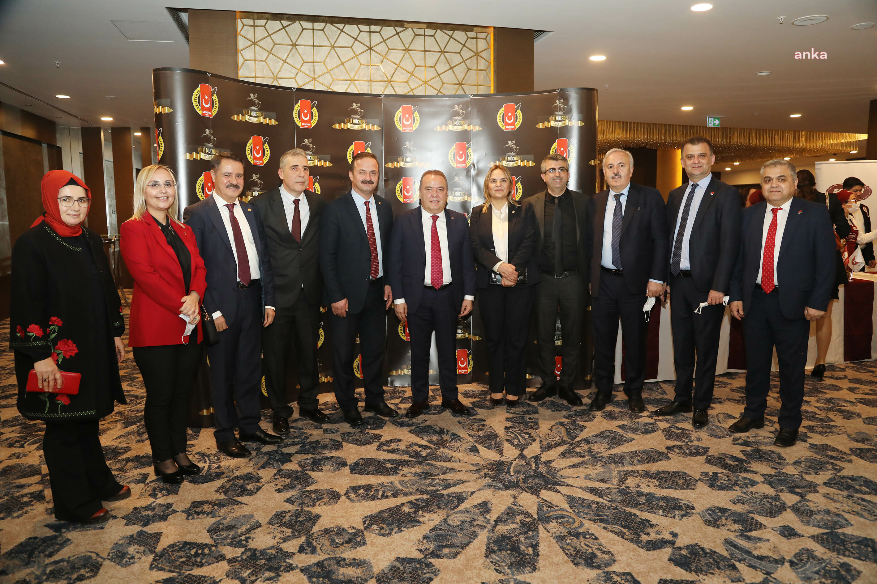 Cemil Deveci'ye 'Yılın Belediye Başkanı' ödülü