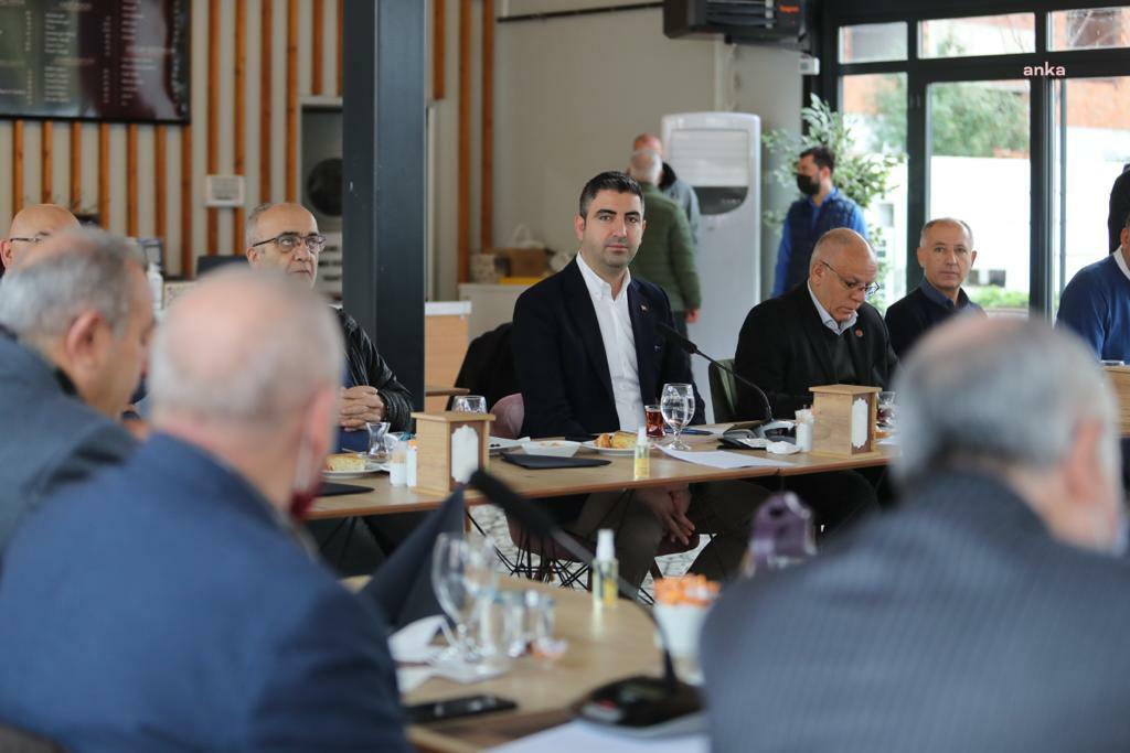 Kartal Belediye Başkanı Yüksek muhtarlarla buluştu