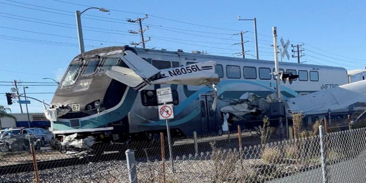 Dünya bu kazayı konuşuyor: Uçağa tren çarptı
