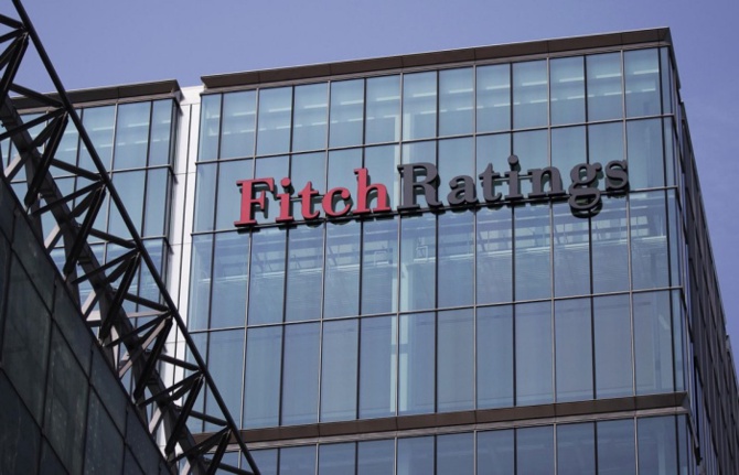 Fitch'ten 'sıkılaştırma' değerlendirmesi: TL'yi döndürmek için yetersiz