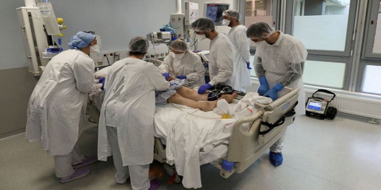 Uzmanlardan korkutan uyarı: Omicron herkese bulaşacak