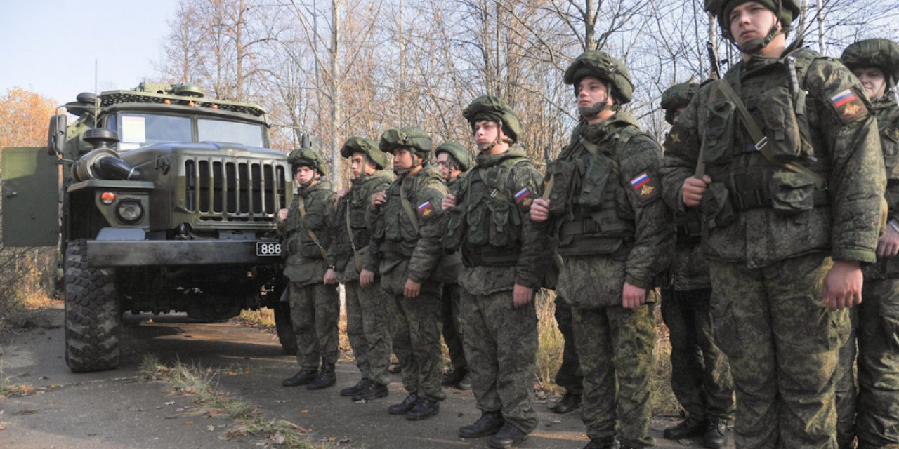 Rusya, Ukrayna sınırında 10 bin askerle tatbikat başlattı