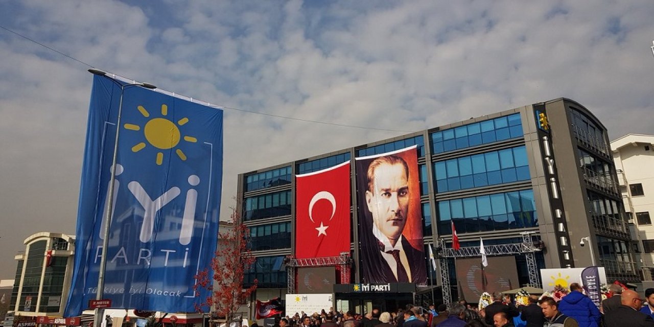 İYİ Parti il başkanı istifa etti, ilçe başkanları görevden alındı
