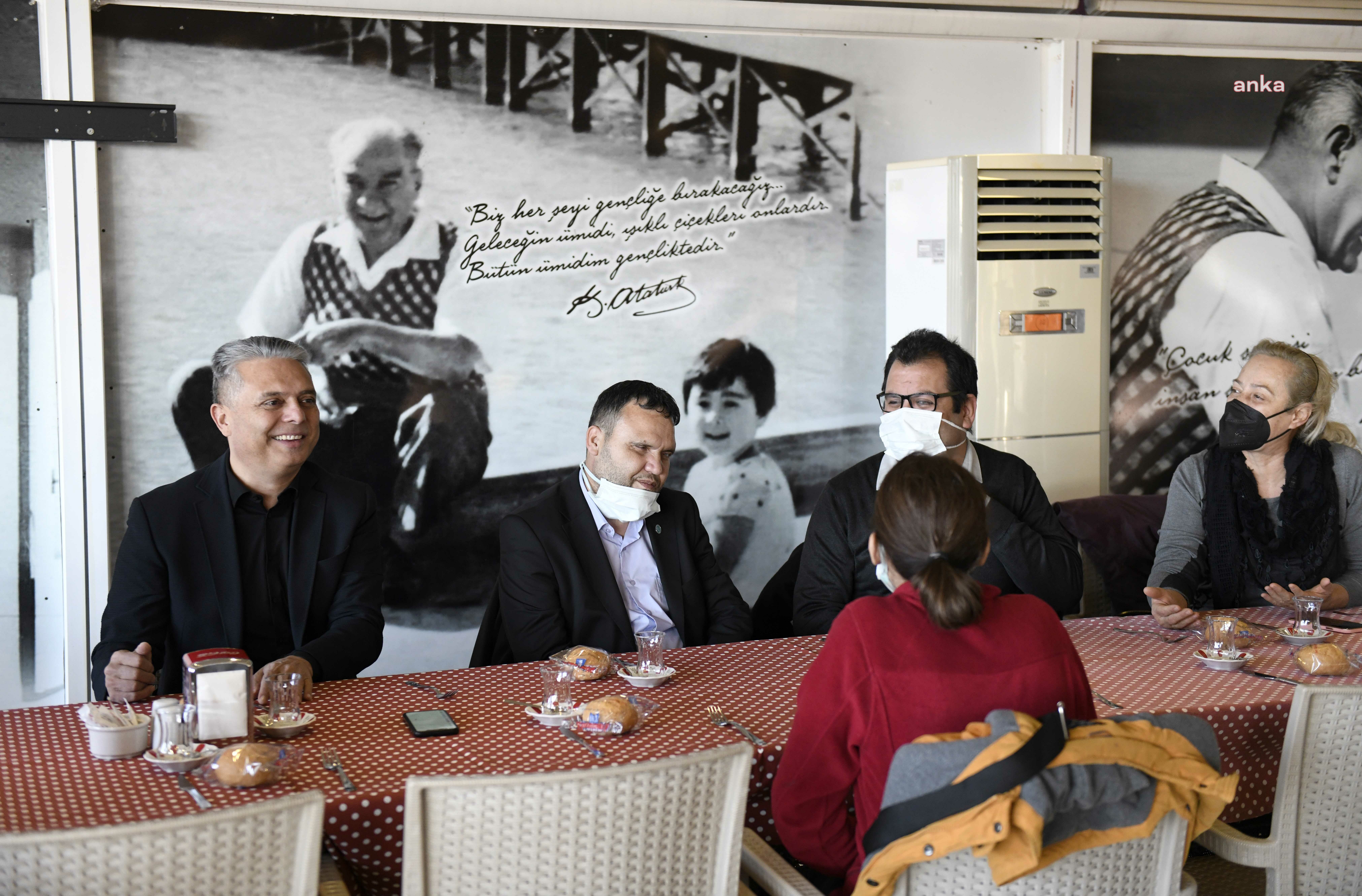 Muratpaşa Belediye Başkanı Uysal, görme engellilerle buluştu