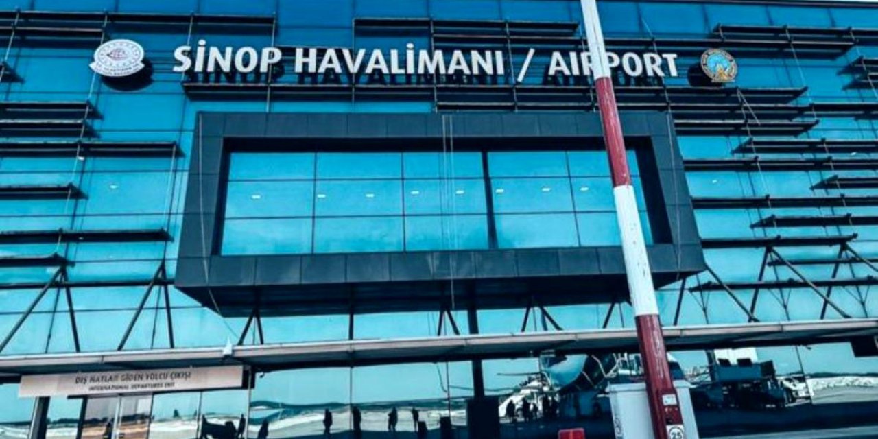 Sinop'ta fırtına nedeniyle uçak seferleri iptal edildi