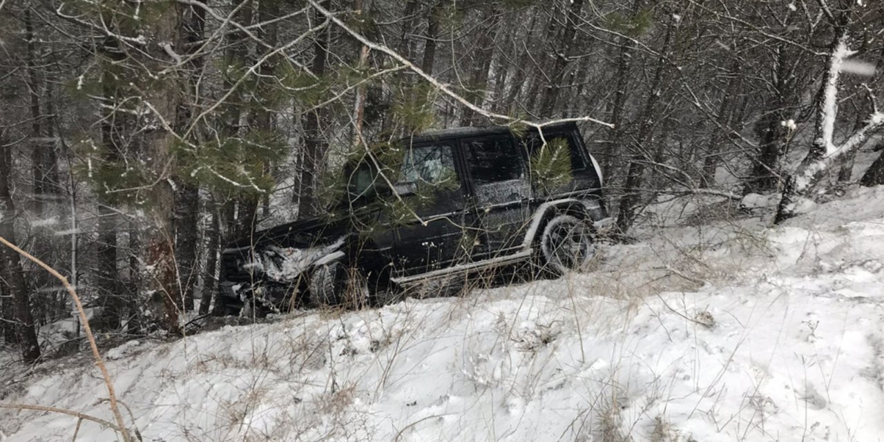 Acun Ilıcalı'nın kızlarının bulunduğu cip kaza yaptı