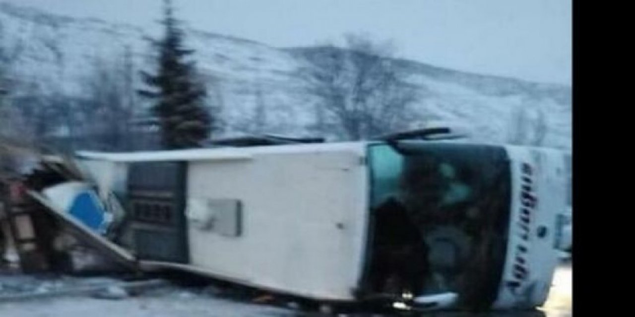 Sivas'ta feci kaza: 1 kişi yaşamını yitirdi çok sayıda yaralı var