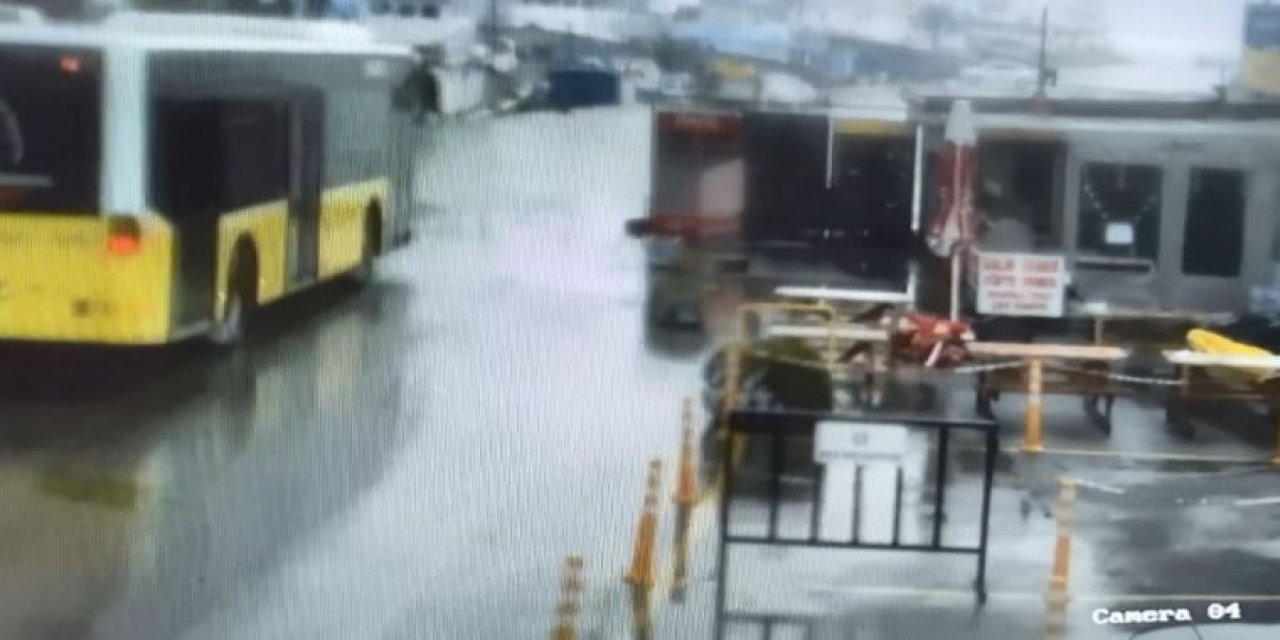 Dev dalga İETT otobüsünün camını kırdı