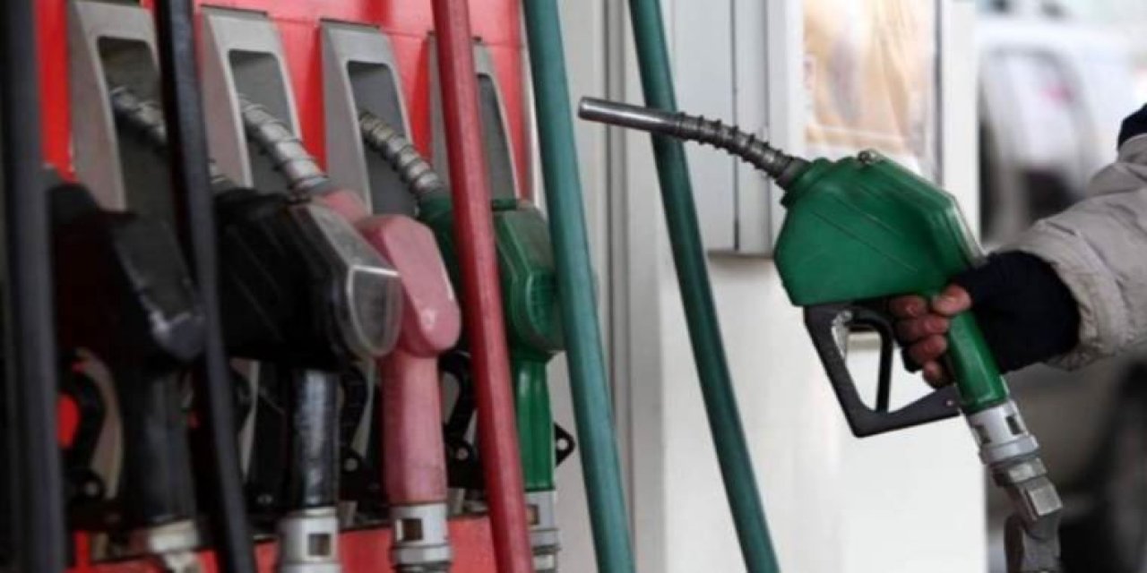 Ardı arkası kesilmiyor... Motorinin ardından benzine büyük zam iddiası