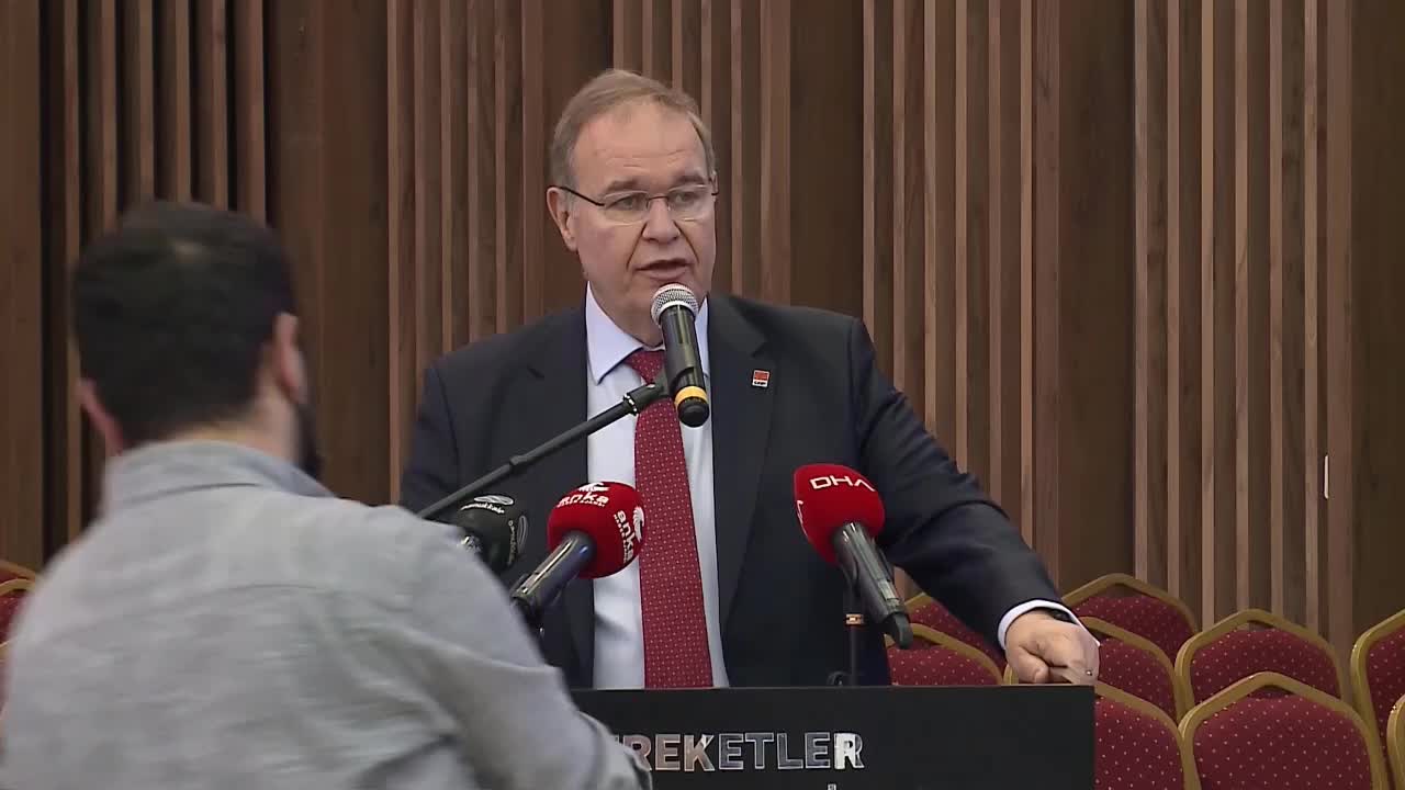 CHP ekonomi masası Denizli'de: "Milleti kucaklayacak, tarafsız bir Cumhurbaşkanı açığımız var"