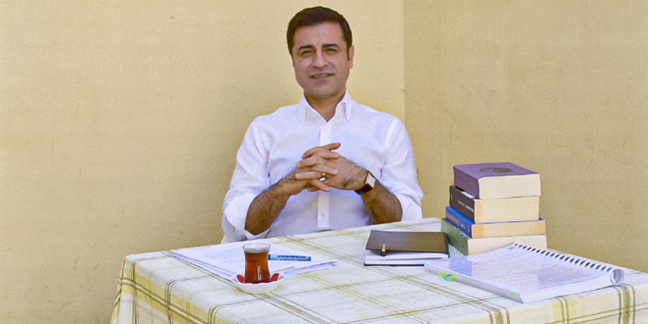 Selahattin Demirtaş'tan Erdoğan'a 'İmralı' yanıtı: "Yıllardır tecritte tuttuğunuz Öcalan'ın ne dediğini nereden biliyorsunuz?"
