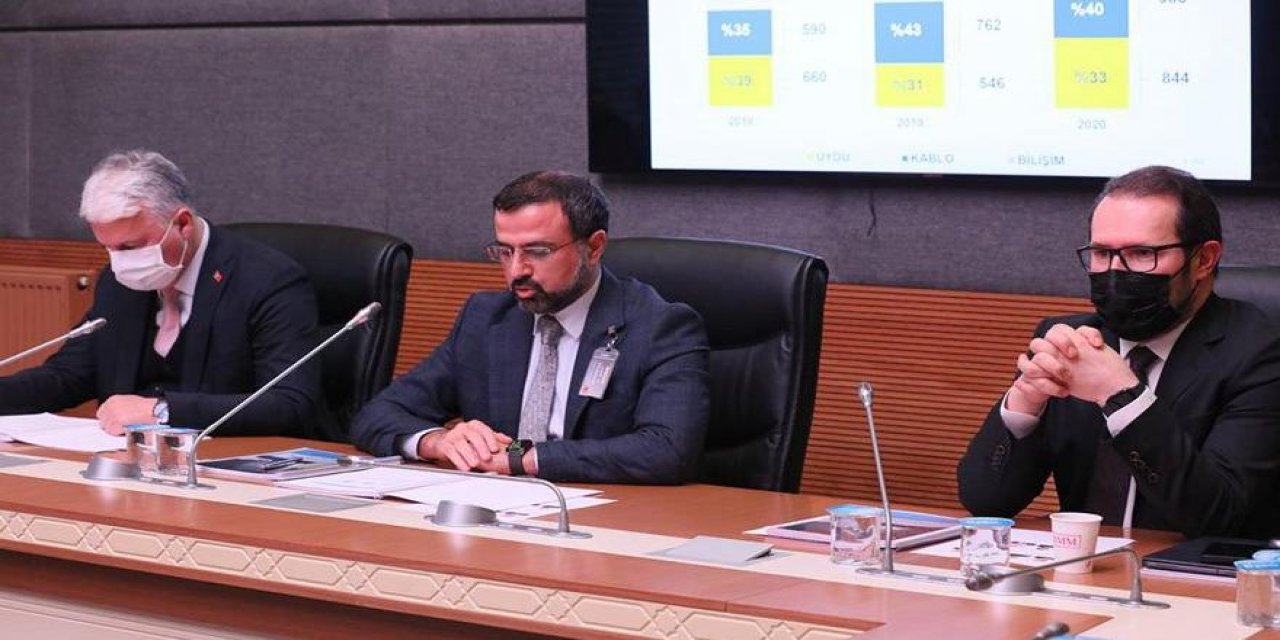 Türksat Yönetim Kurulu Başkanı'ndan 'çift maaş' açıklaması: "Bizim talebimiz değil"