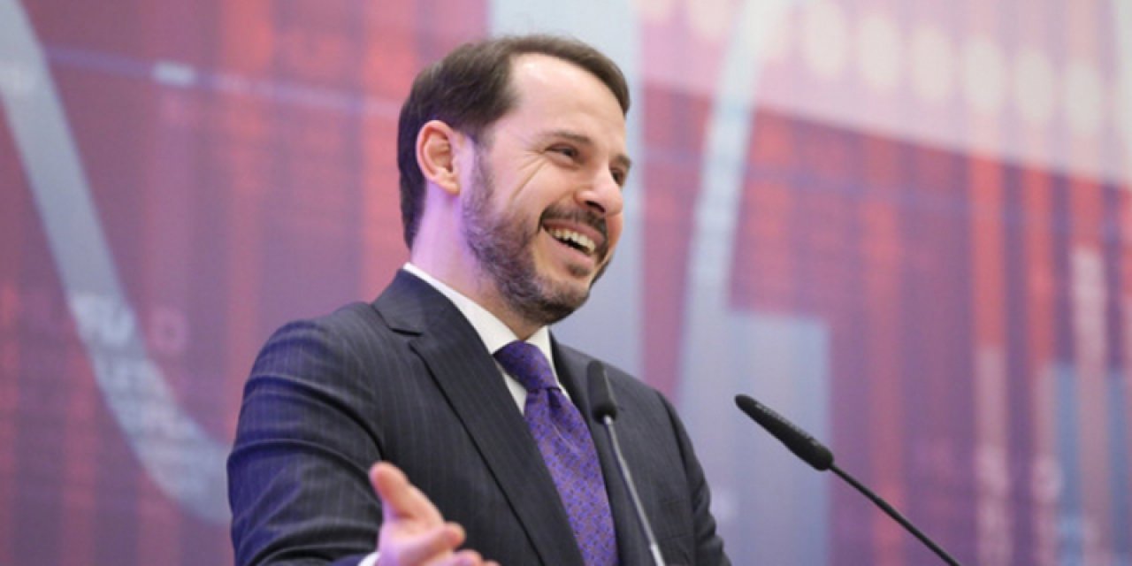 Berat Albayrak: Biz dolarla uğraşmıyoruz, istesek düşürürüz! Türk Lirası'nın değer kaybını böyle değerlendirdi...