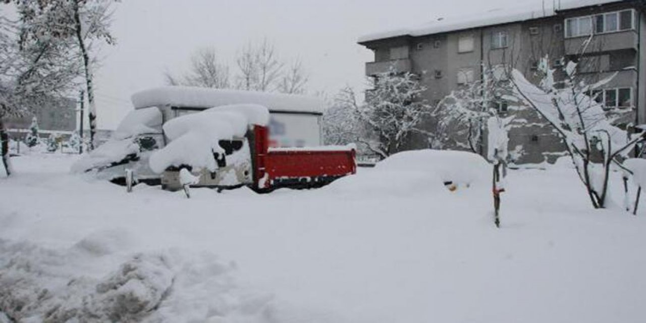 Karabük ve Bartın'da kar nedeniyle 148 köy yolu ulaşıma kapandı