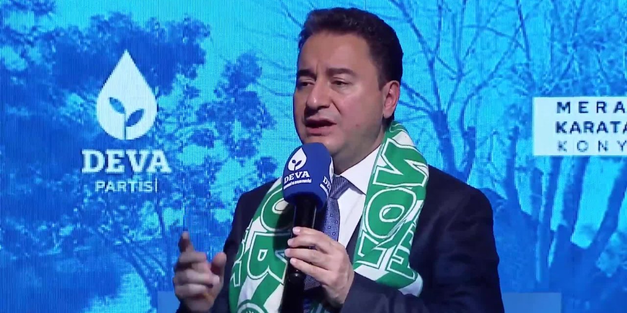 Babacan: Bütün TV'ler, gazeteler tek tip çıksın istiyorlar