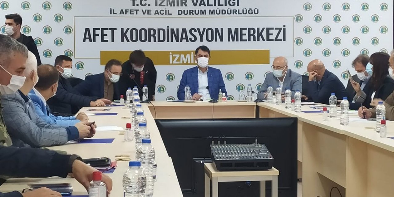 İzmir depreminin bilançosu belli oldu! Kaç bina ağır hasarlı? Kaç okul kullanılmaz halde? İşte ayrıntılar...