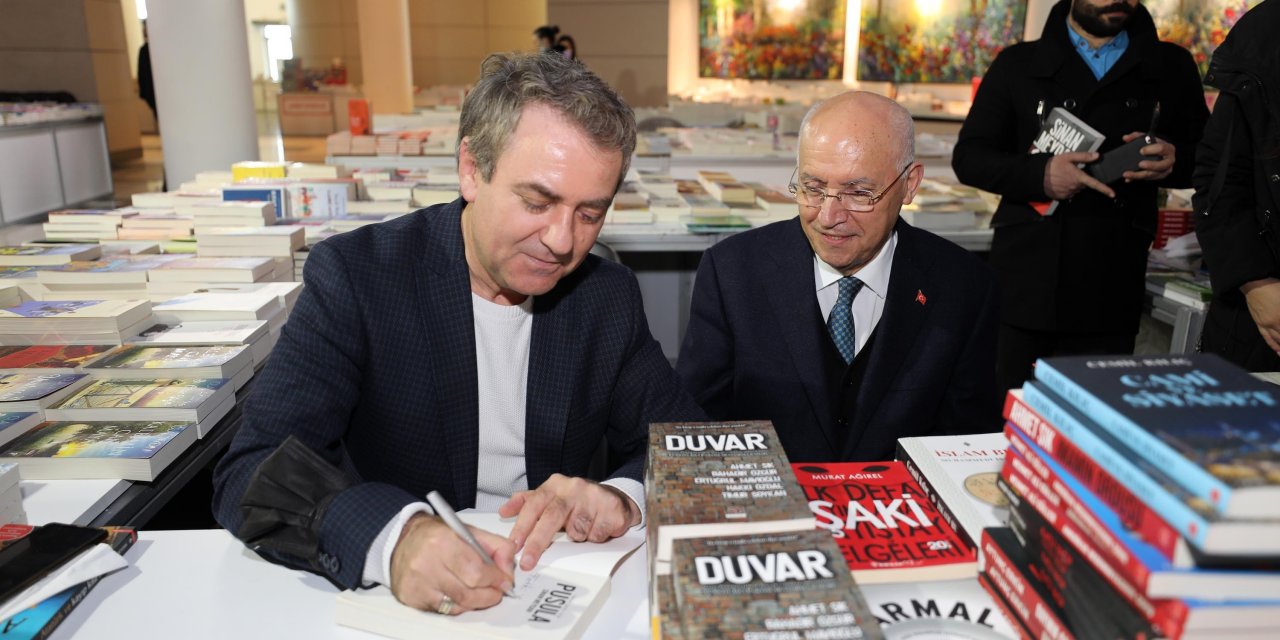 Ünlü yazarlar, Yenimahalle kitap fuarına konuk oldu