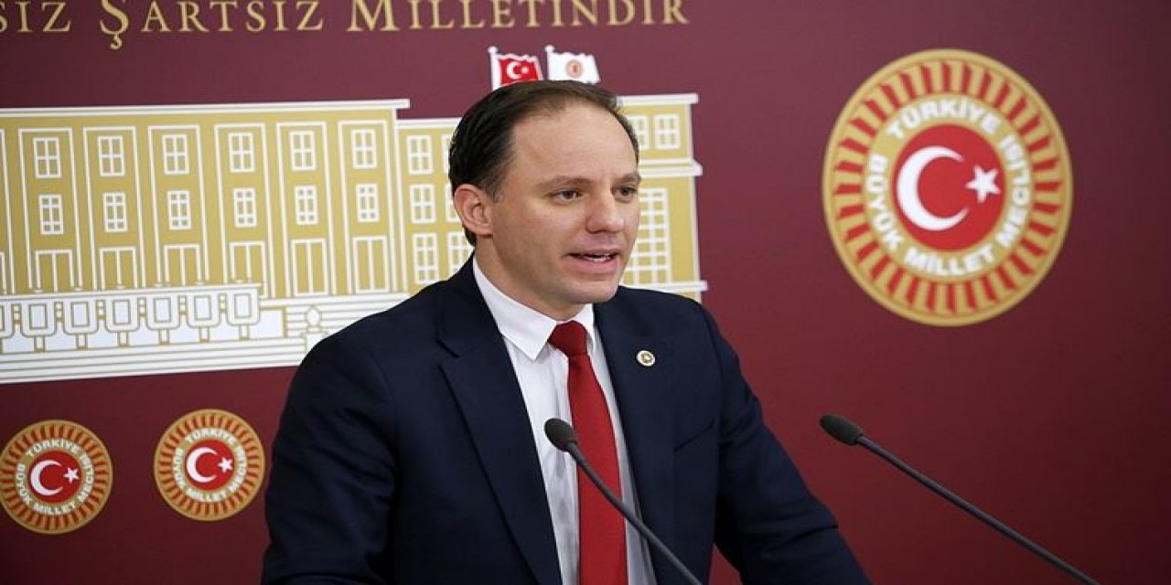 CHP'li Yavuzyılmaz, AKP torpilini belgelerle ortaya çıkardı! 300 işçinin 270'i AKP'li!