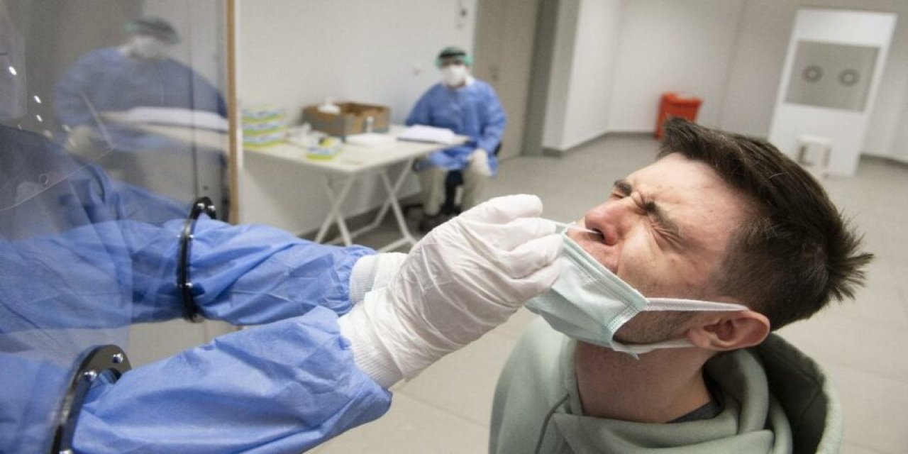 Uzmanlar uyarıyor: Bu belirtiler varsa Omicron varyantı geçirmiş olabilirsiniz