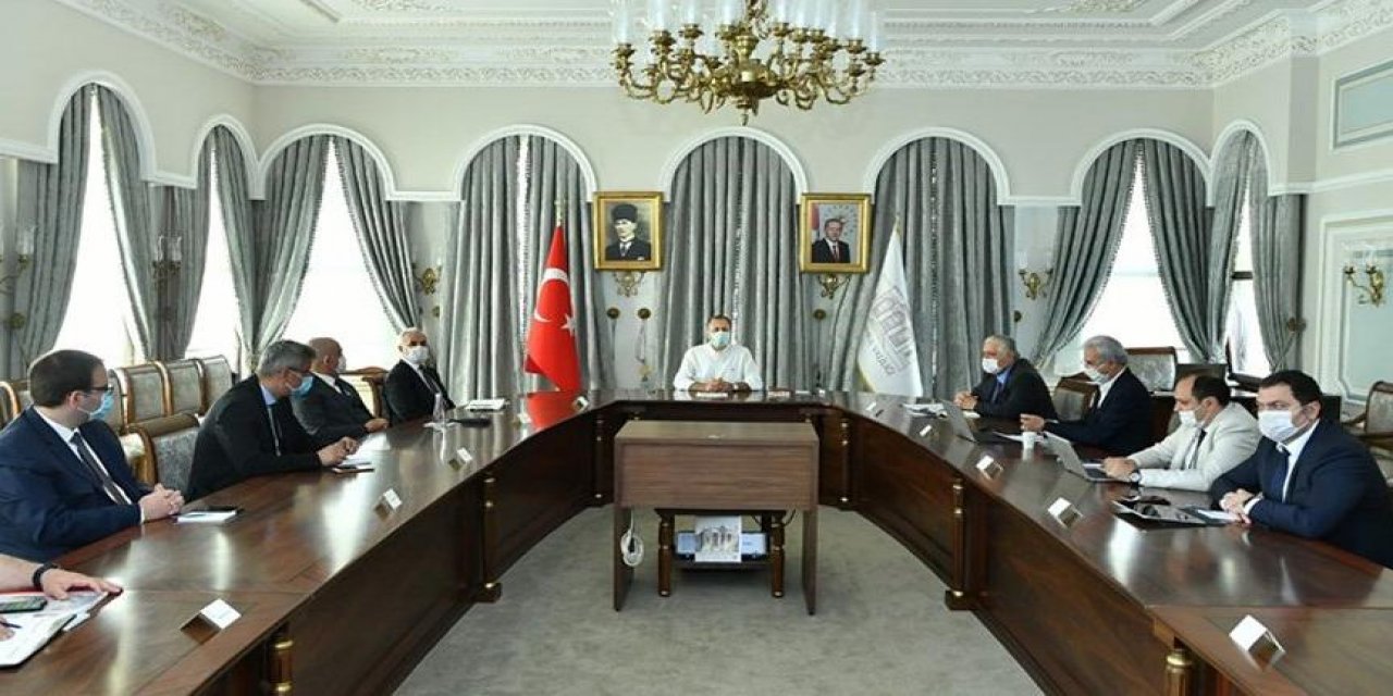 Özel Sektör ve Kamuda Çalışma Saatleri Değiştiriliyor