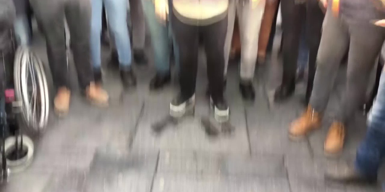 Hepsijet çalışanları: "1 TL TL zammınızı alın başınıza çalın"