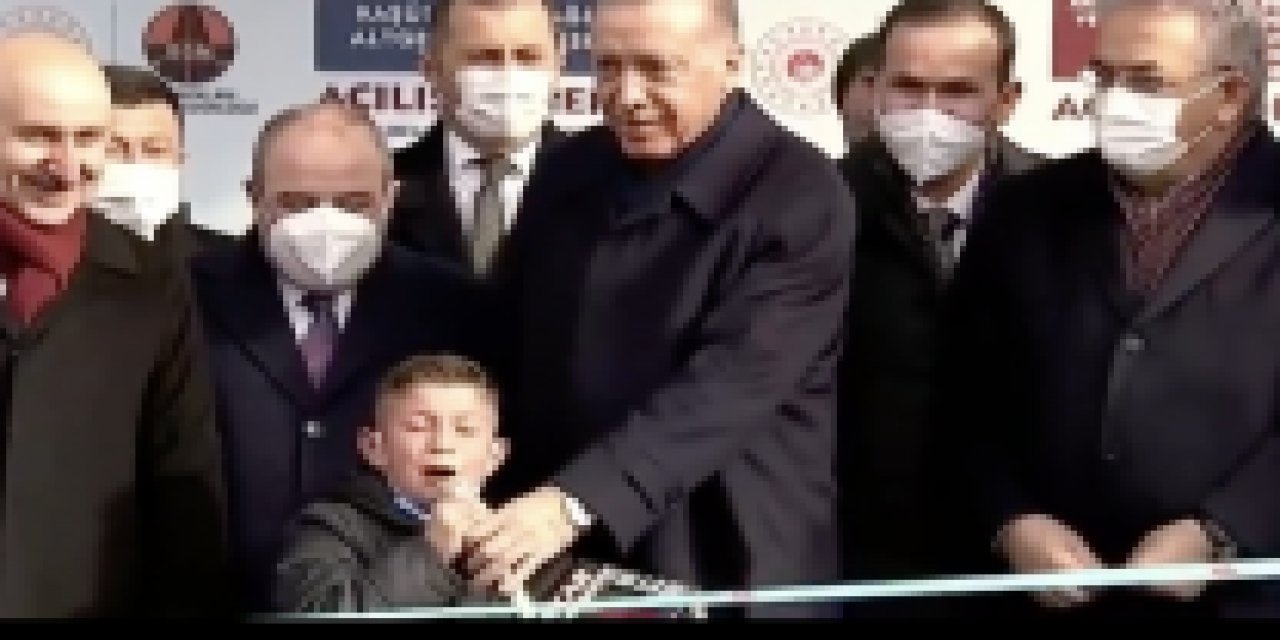 Türkiye'nin geldiği nokta: Küçük çocuk Kılıçdaroğlu'na 'hain' dedi Erdoğan ve bakanlar gülerek dinledi