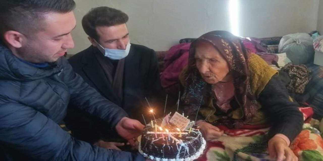 20 yıl önce öldü diye selasını verdiler, 121. yaşını kutladı