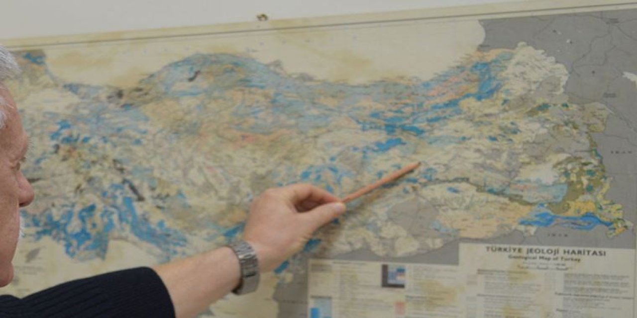 "Depremler devam edecek" deyip uyardı: Prof. Dr. Aksoy'dan açıklama