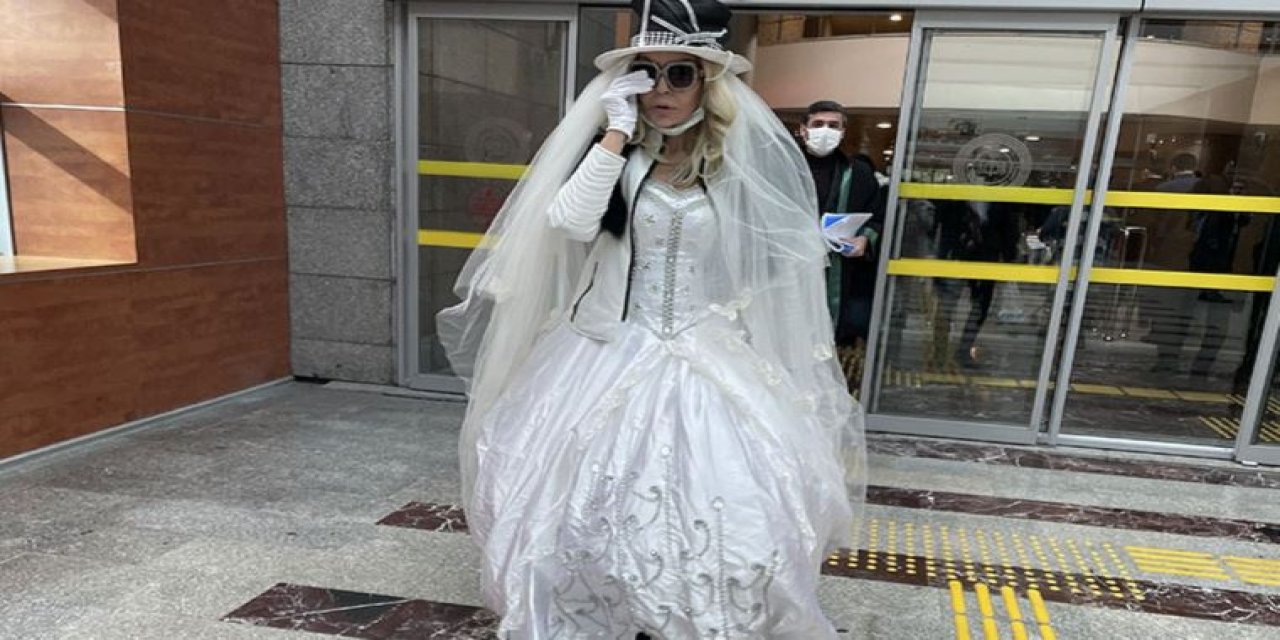 7 yıla kadar hapis talebiyle yargılanıyor: 'Sisi' duruşmaya gelinlikle gitti