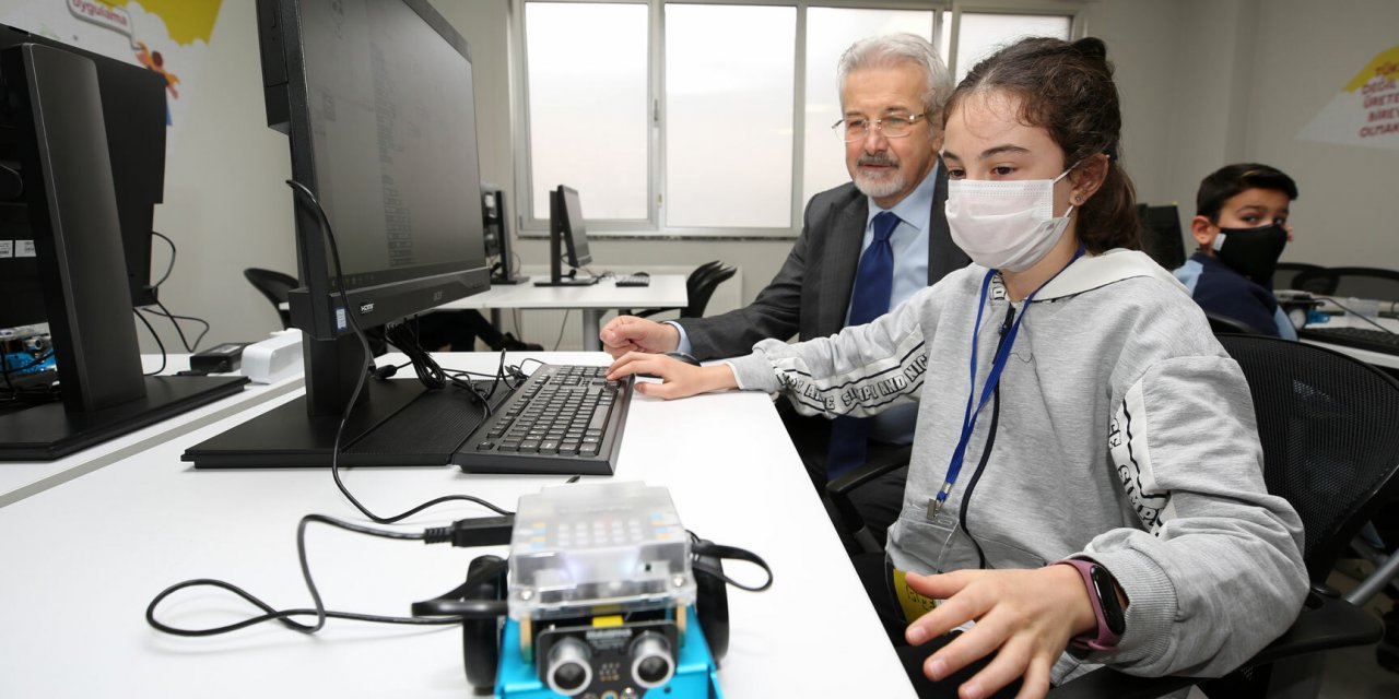 Nilüfer Belediye Erdem, atölyede çocuklarla buluştu