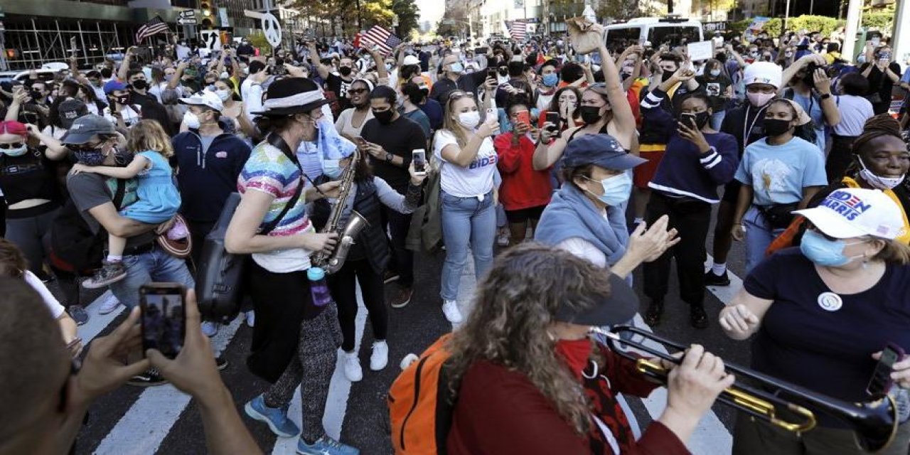 ABD’de bu kez  Joe Biden’ın destekçileri sokaklara döküldü