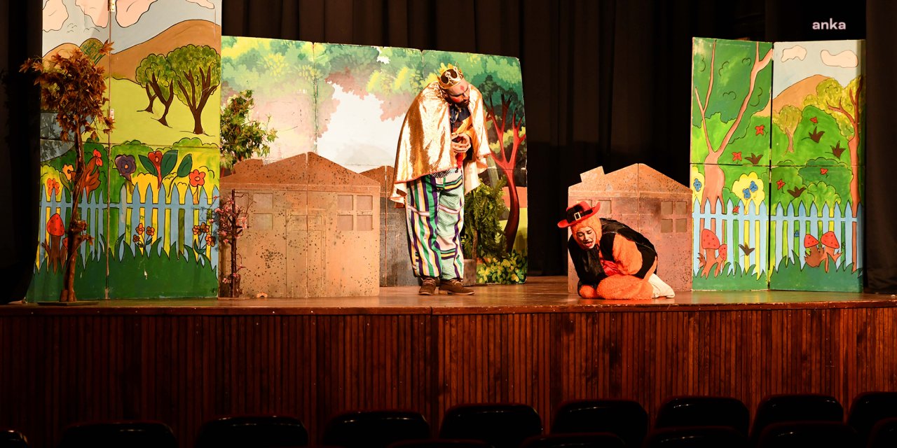 Tepebaşı Belediyesi'nden çocuklara tiyatro oyunu