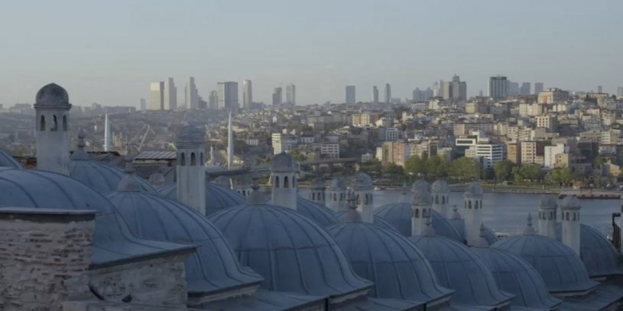 İBB, Süleymaniye'yi perdeleyen yapı için acil durdurma istedi