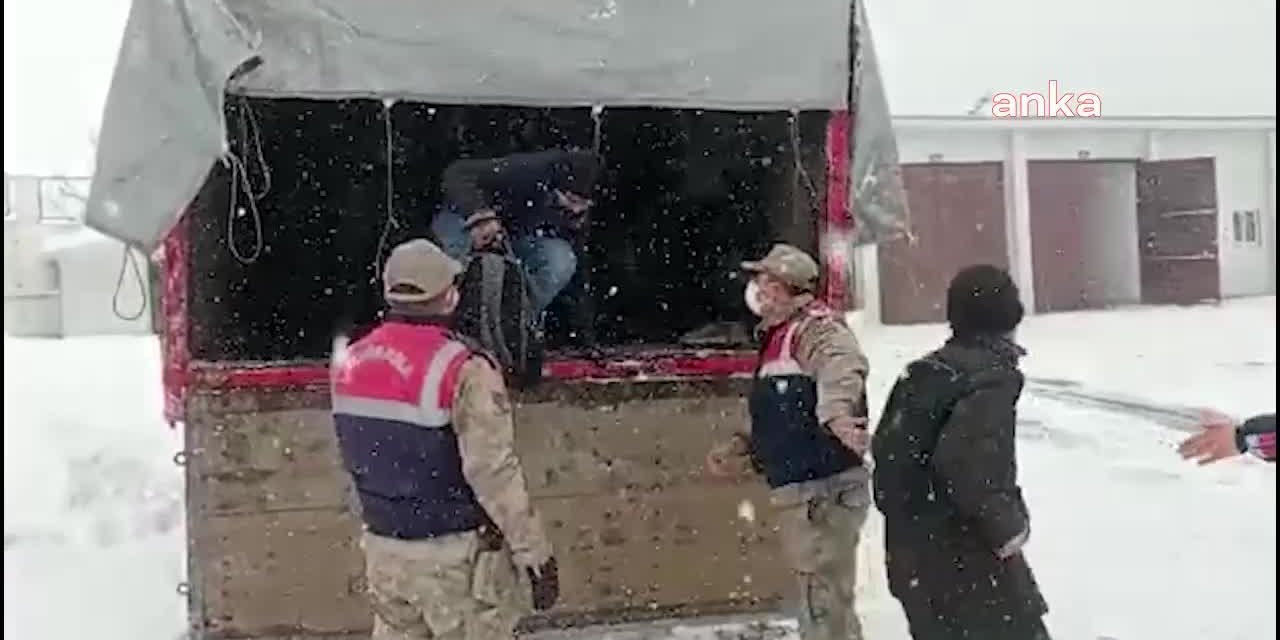 Van'da 63 kaçak göçmen yakalandı