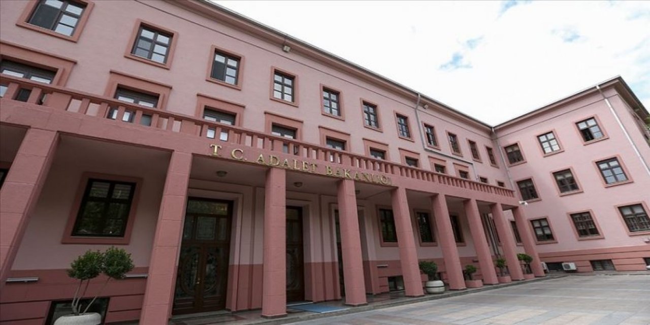 Bekir Bozdağ duyurdu: Adalet Bakanlığı'na 12 bin 933 personel alınacak