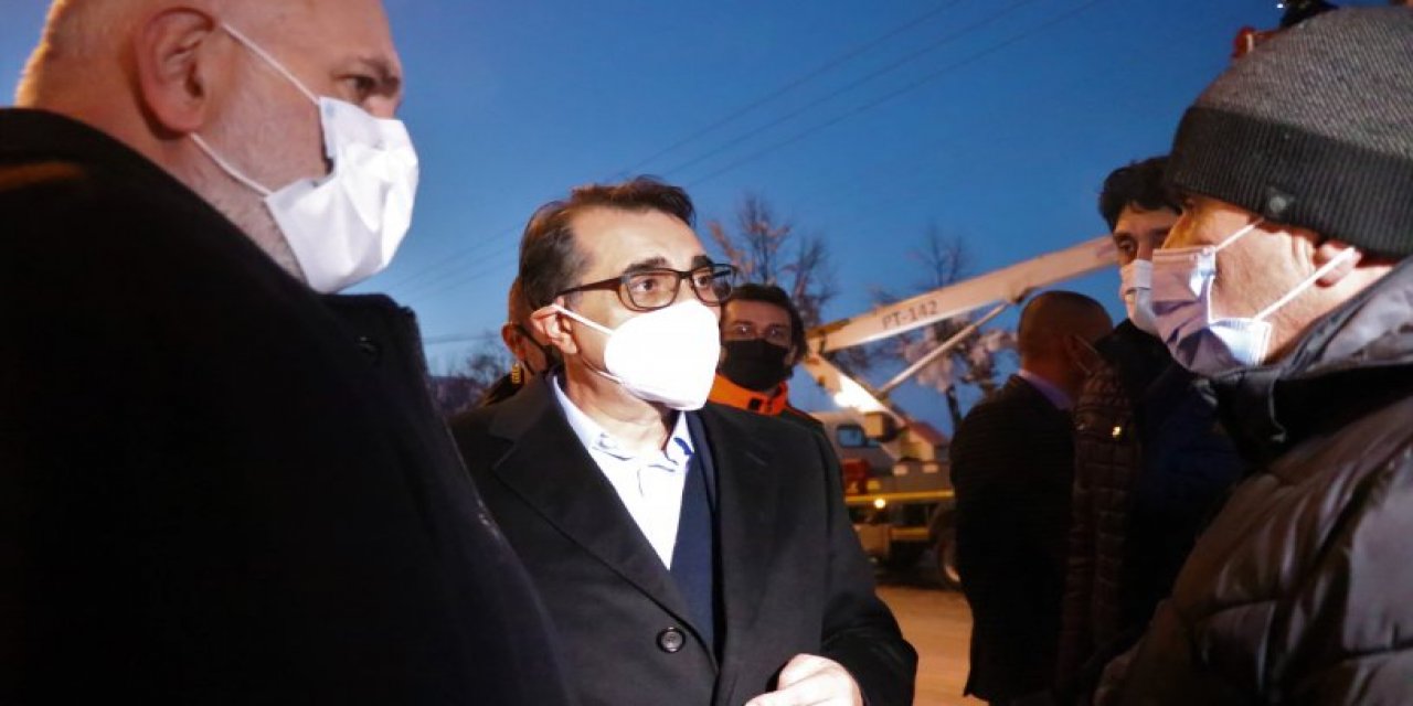 Enerji Bakanı 4 gündür elektriğin kesik olduğu Isparta'da; 'Ekipler 5-6 kat artırıldı'