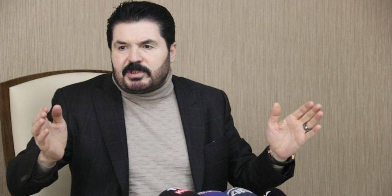 Ağrı Belediye Başkanı AKP'li Savcı Sayan: "A4 kağıtlarını birleştirip üzerinde namaz kılıyordum"